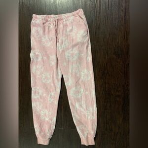 - 4/$20 My style size medium sweats